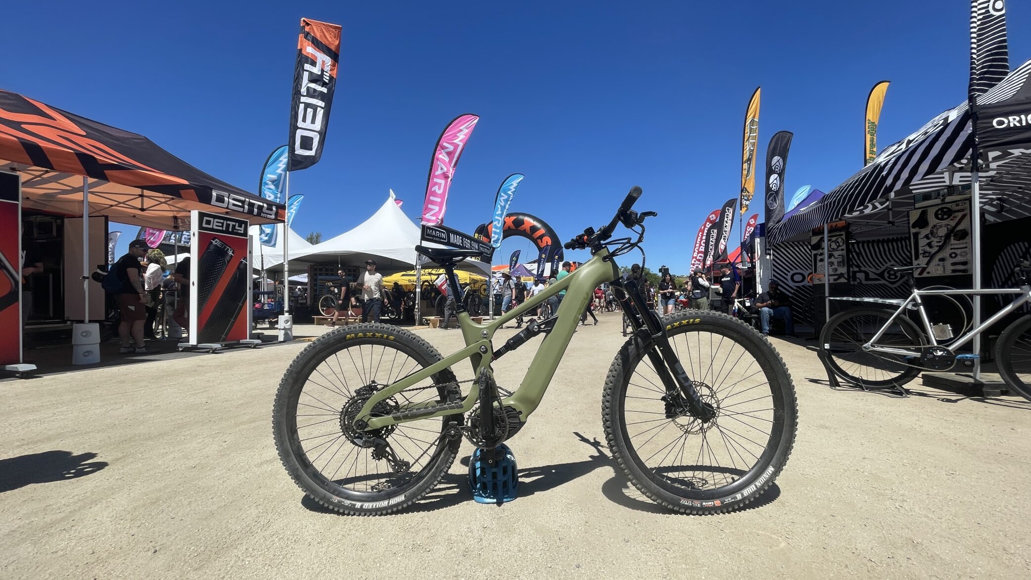 Long-range electric mountain bike